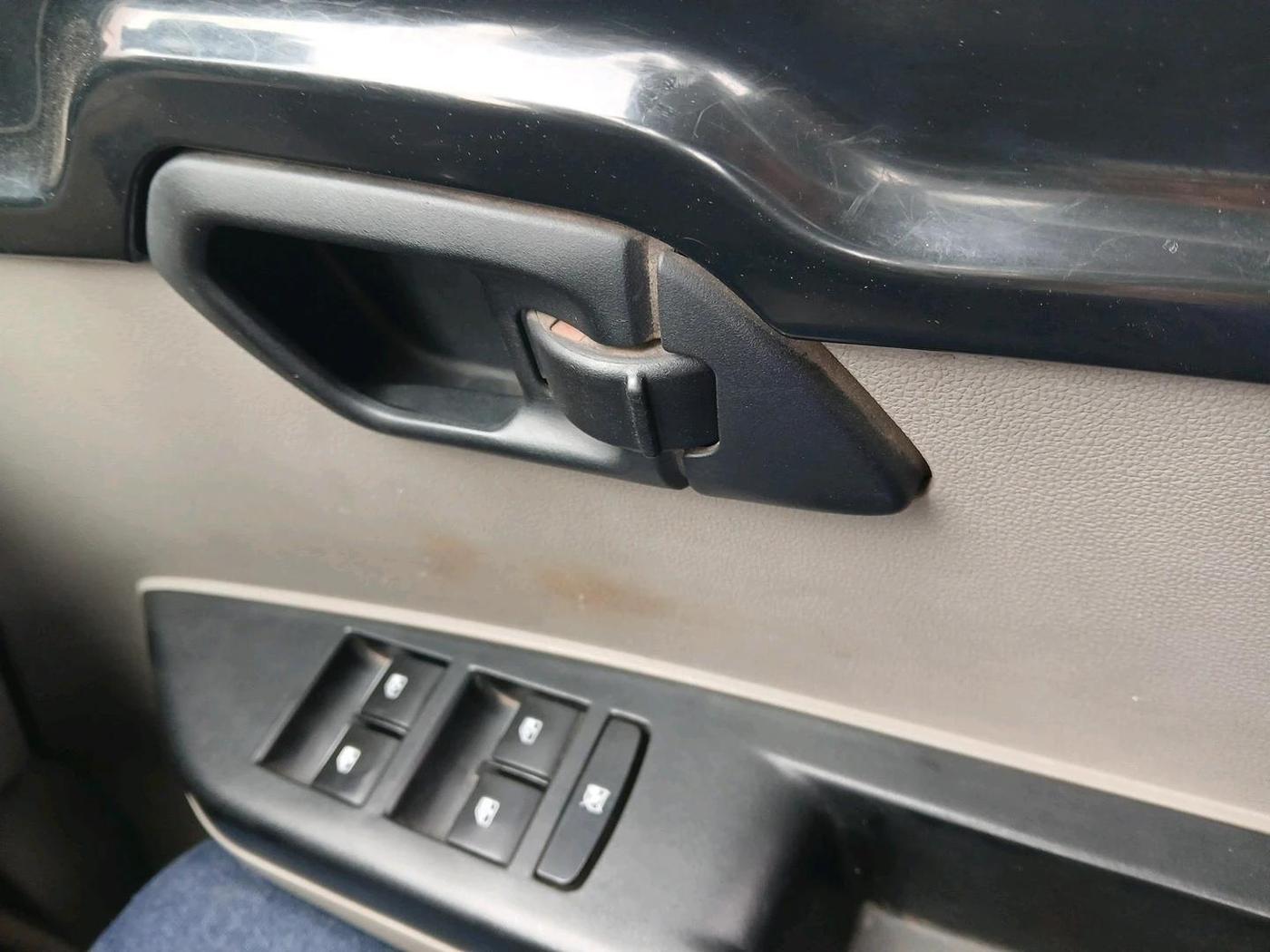 2016 Mahindra Kuv100 K4 PLUS 6 STR, Petrol, Manual, 64,209 km, interior