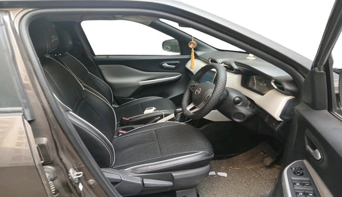 2022 Nissan MAGNITE XV TURBO CVT, Petrol, Automatic, 15,859 km, interior