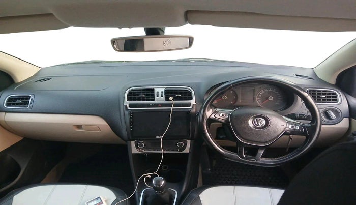 2017 Volkswagen Polo HIGHLINE1.5L, Diesel, Manual, 49,643 km, interior