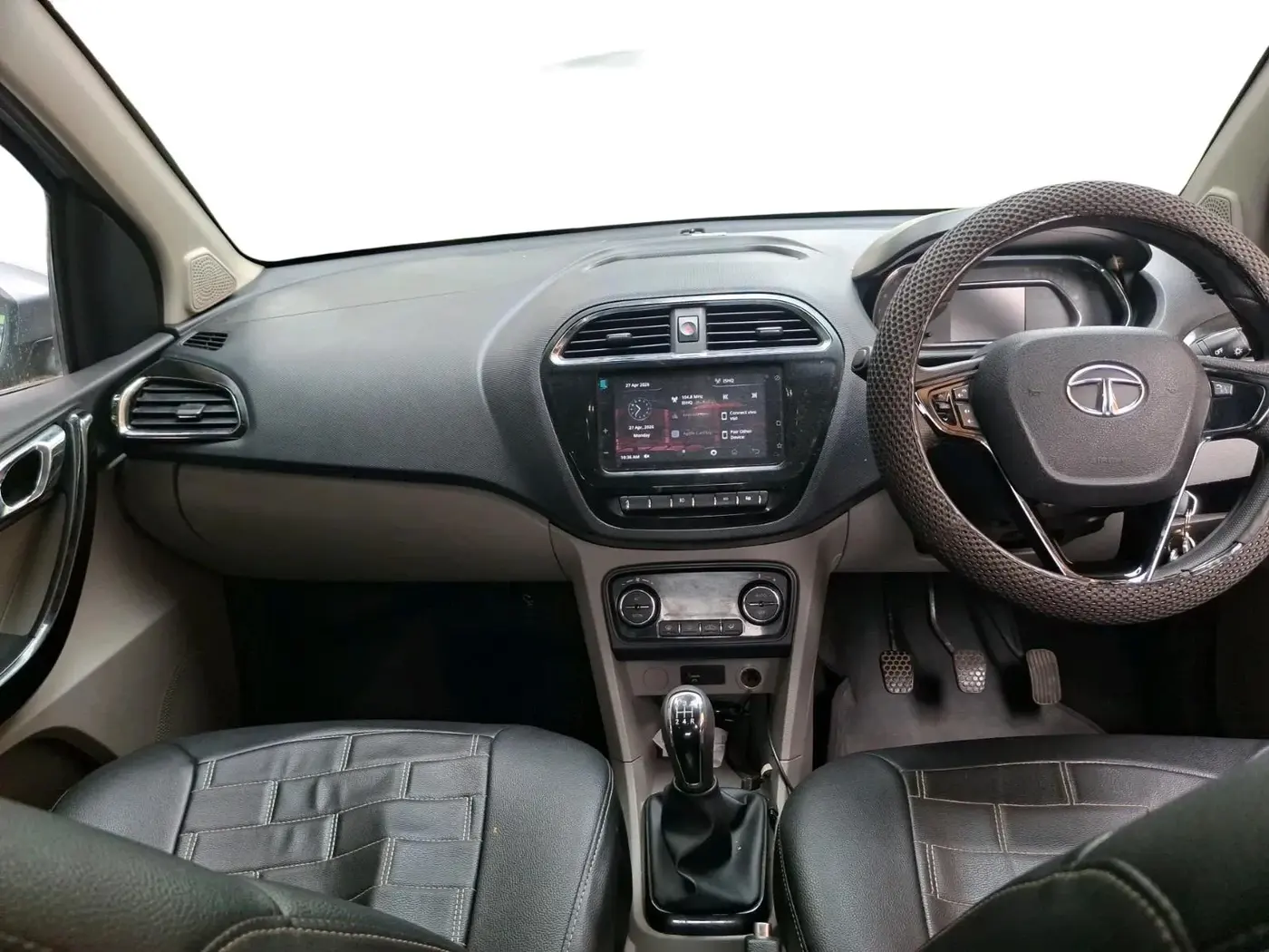 2019 Tata Tiago XZ PLUS PETROL, Petrol, Manual, 26,362 km, interior