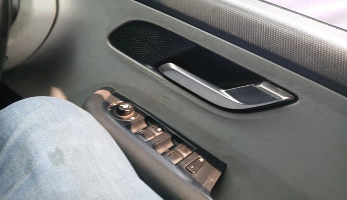 2020 Tata ALTROZ XZ PETROL, Petrol, Manual, 67,083 km, interior