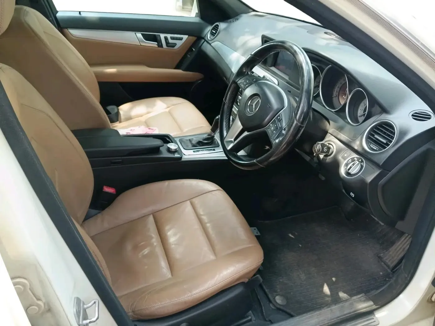 2011 Mercedes Benz C Class 200 CGI AVANTGARDE, Petrol, Automatic, 36,998 km, interior