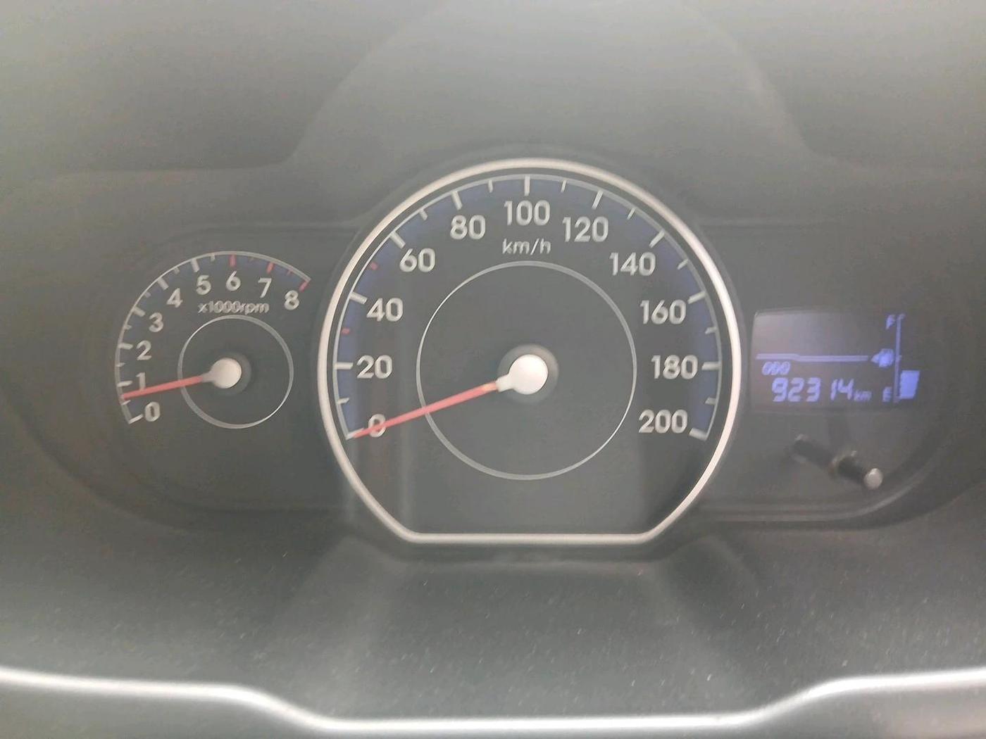 2014 Hyundai i10 MAGNA 1.1, Petrol, Manual, 92,314 km, interior