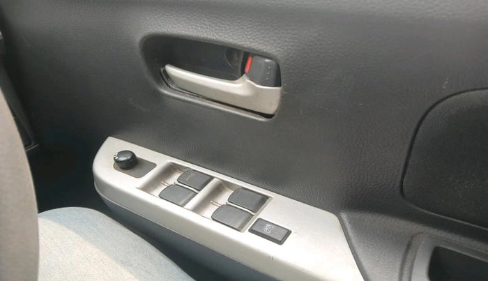 2011 Maruti Wagon R 1.0 VXI, Petrol, Manual, 57,325 km, interior