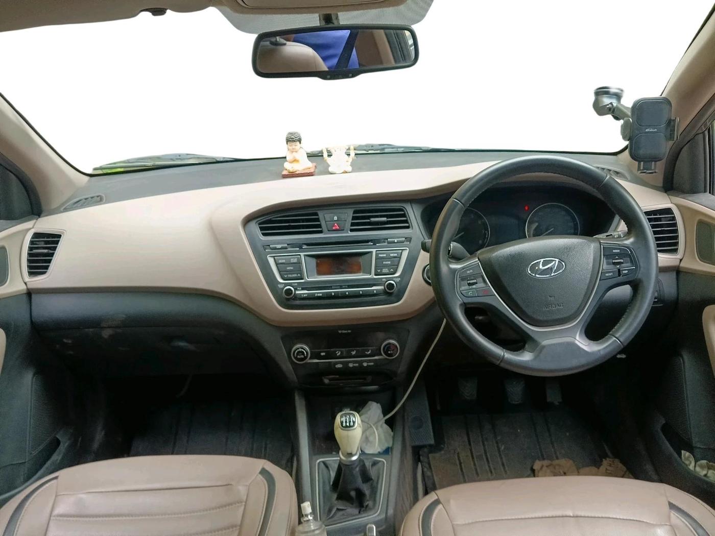 2014 Hyundai Elite i20 SPORTZ 1.2 (O), Petrol, Manual, 85,919 km, interior