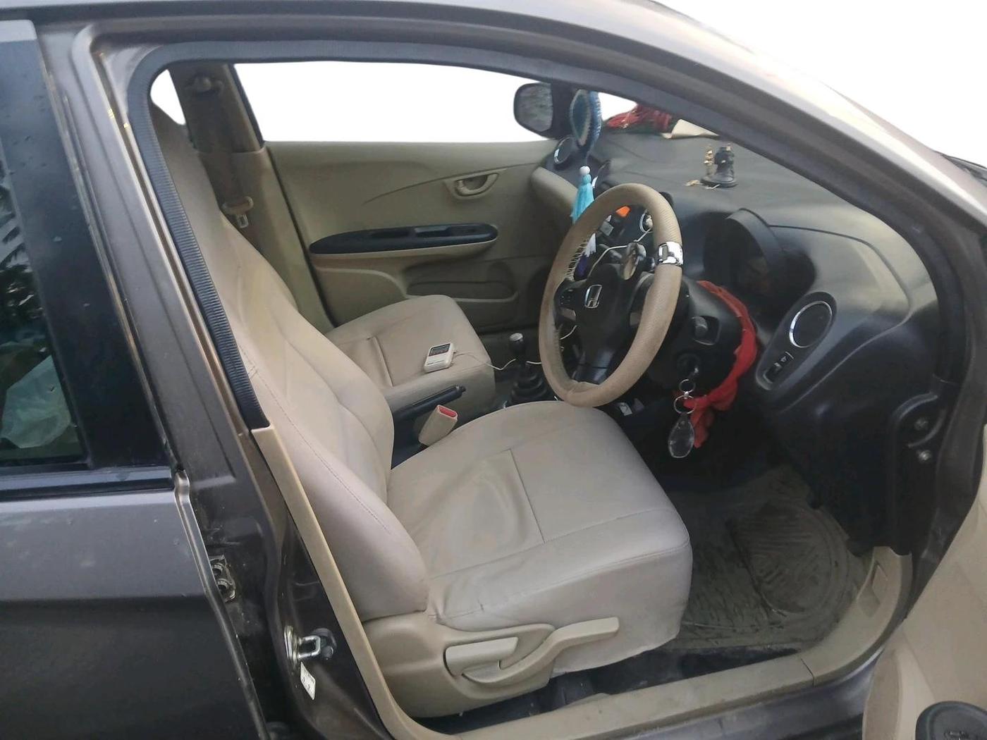 2014 Honda Amaze 1.2L I-VTEC S, Petrol, Manual, 74,287 km, interior