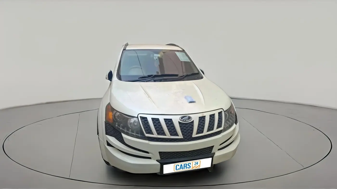 2015 Mahindra XUV500 W8, Diesel, Manual, 1,97,725 km, exterior