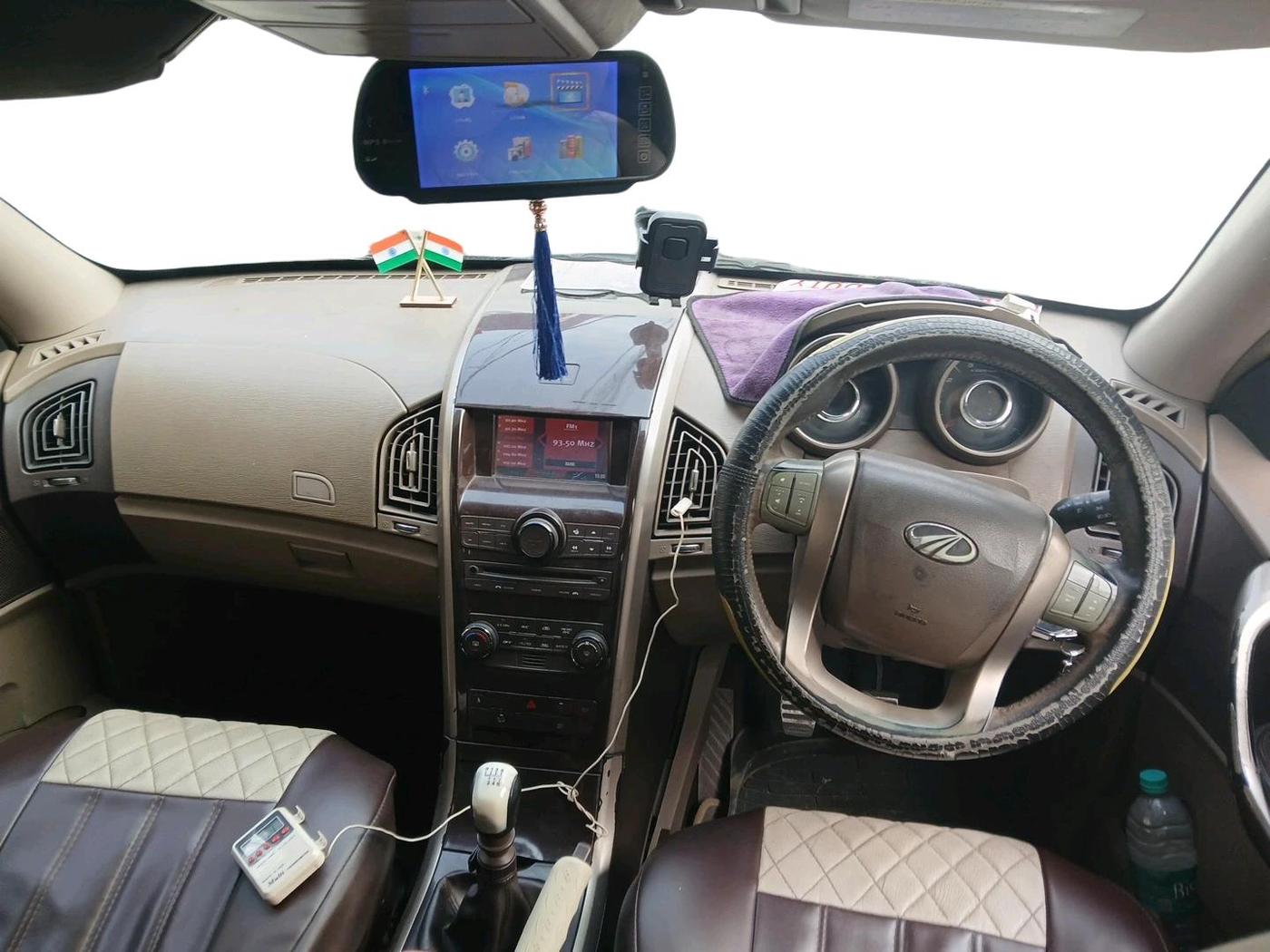 2012 Mahindra XUV500 W8, Diesel, Manual, 1,04,194 km, interior