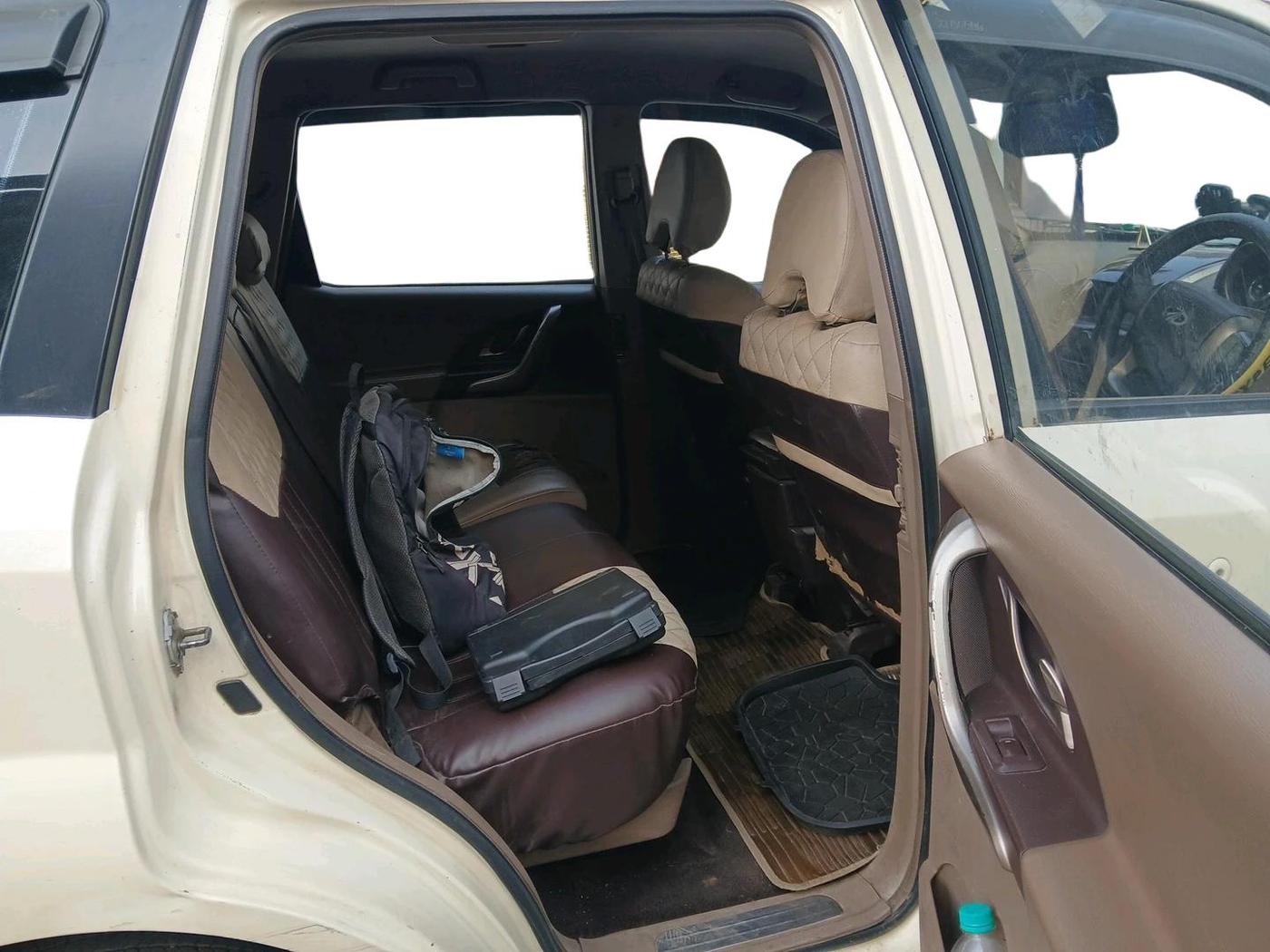 2012 Mahindra XUV500 W8, Diesel, Manual, 1,04,194 km, interior