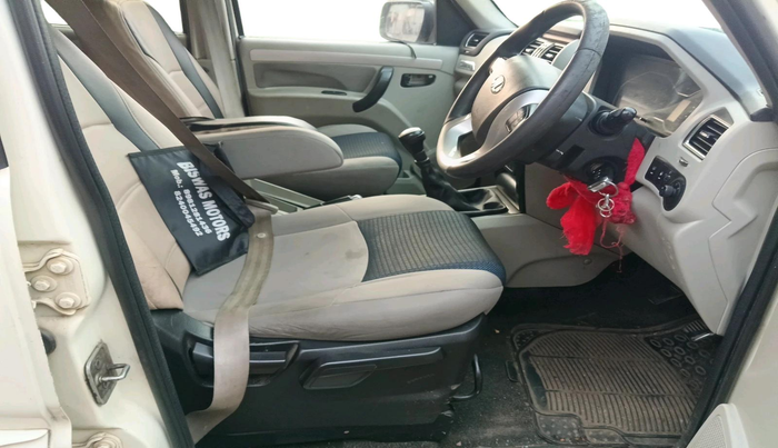 2017 Mahindra Scorpio S10 2WD INTELLI-HYBRID, Diesel, Manual, 77,248 km, interior