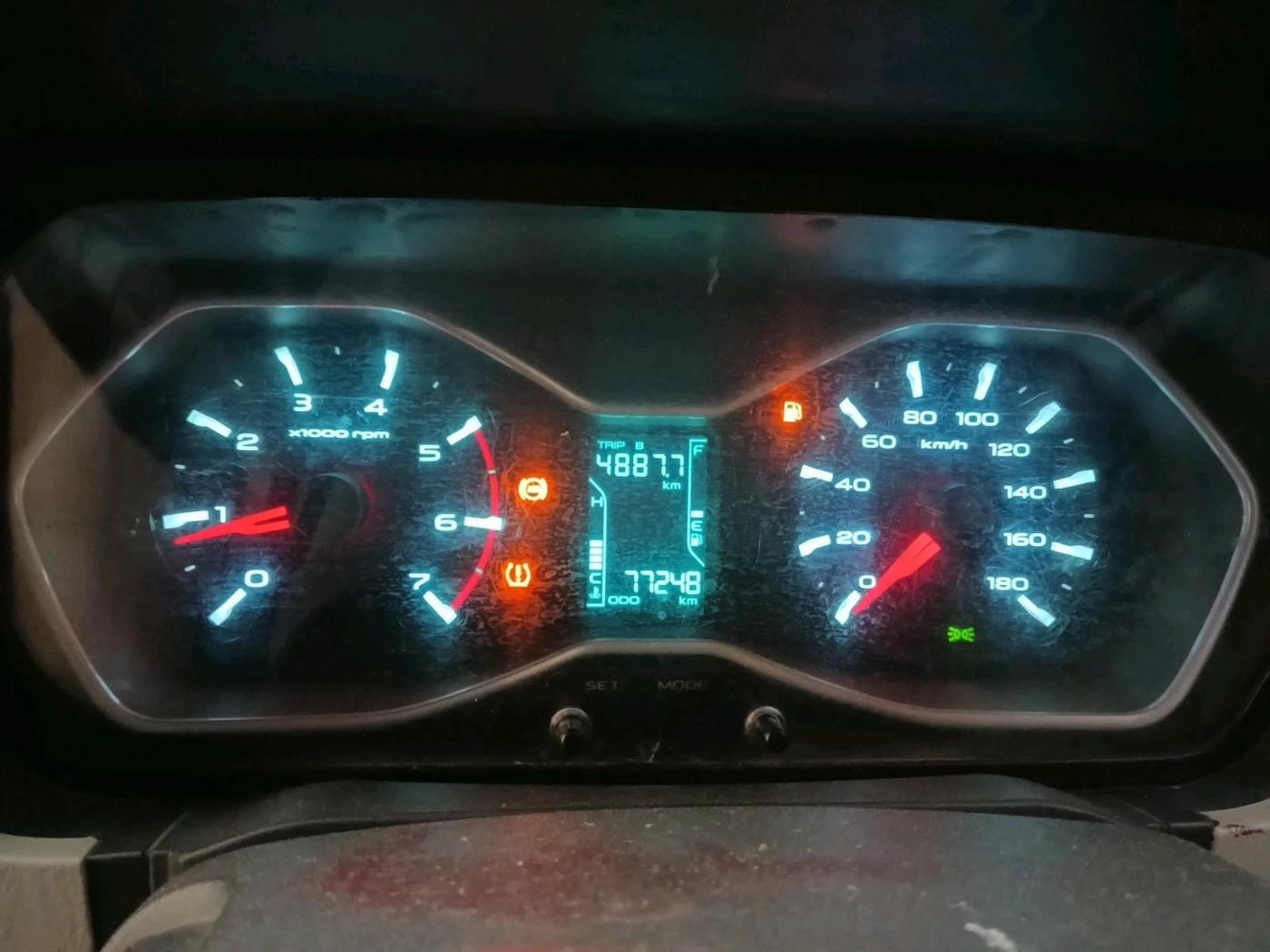 2017 Mahindra Scorpio S10 2WD INTELLI-HYBRID, Diesel, Manual, 77,248 km, interior