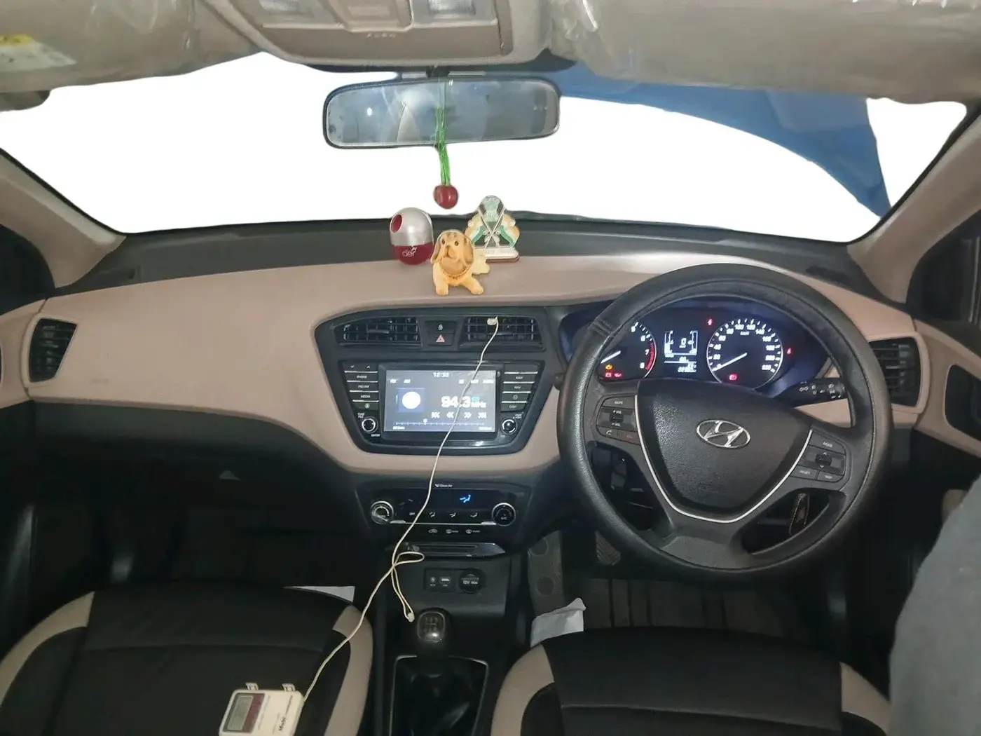 2017 Hyundai Elite i20 ASTA 1.2, Petrol, Manual, 22,380 km, interior