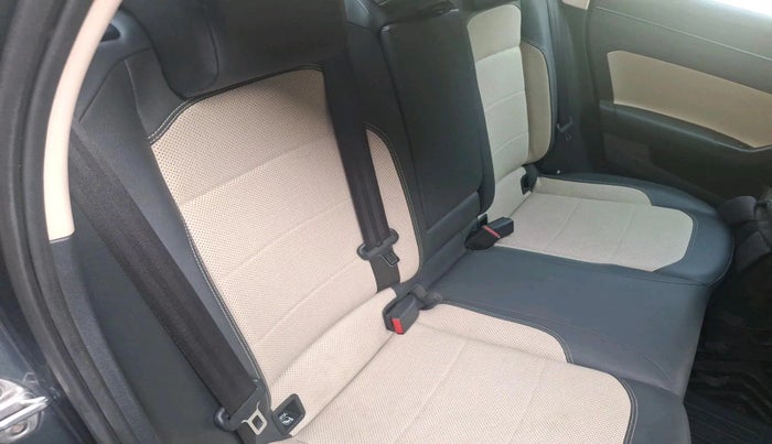 2023 Skoda SLAVIA STYLE 1.0L TSI AT, Petrol, Automatic, 16,337 km, interior