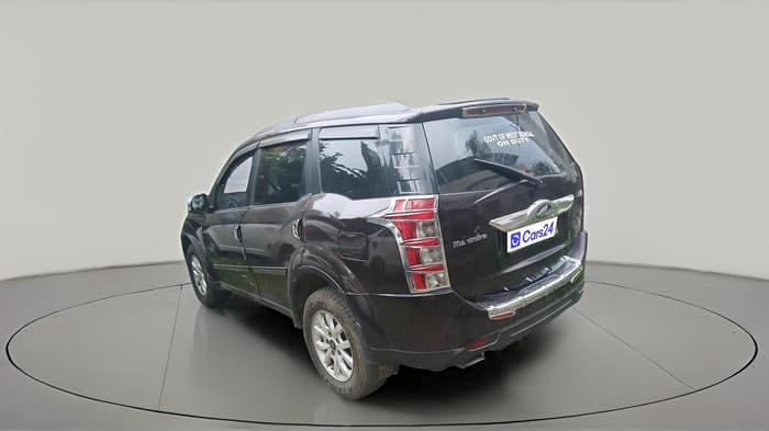 2016 Mahindra XUV500 W10, Diesel, Manual, 1,19,823 km, exterior