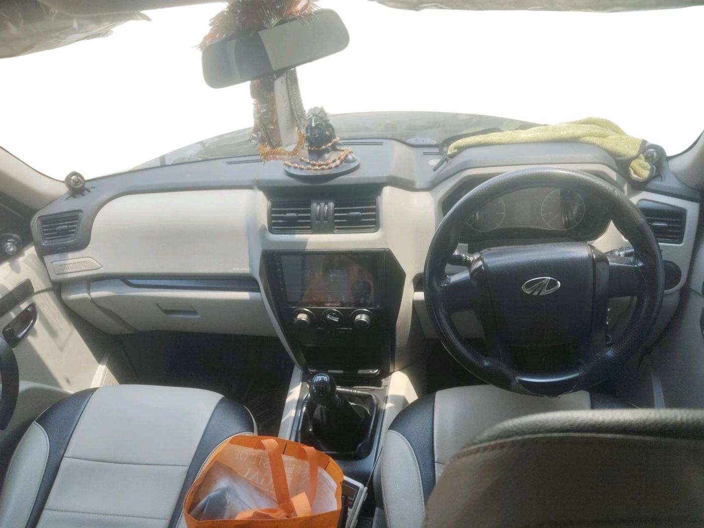 2022 Mahindra Scorpio S5, Diesel, Manual, 58,508 km, interior