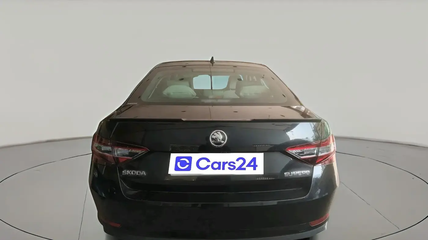 2018 Skoda Superb L&K 1.8 TSI AT, Petrol, Automatic, 44,323 km, exterior
