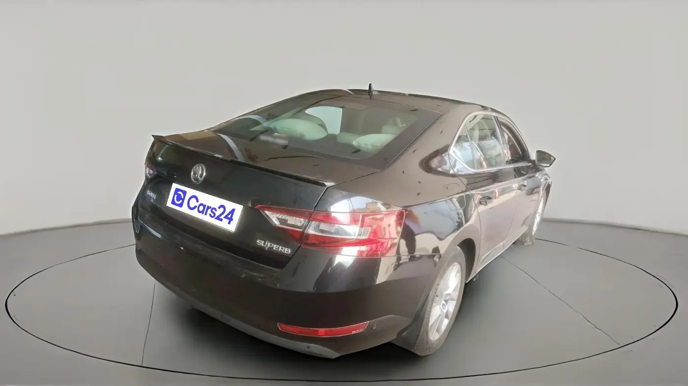 2018 Skoda Superb L&K 1.8 TSI AT, Petrol, Automatic, 44,323 km, exterior