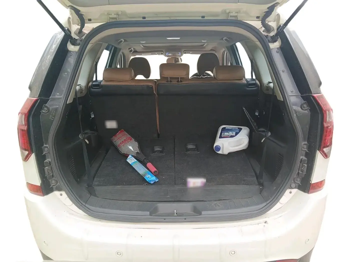 2021 Mahindra XUV500 W11, Diesel, Manual, 29,999 km, exterior