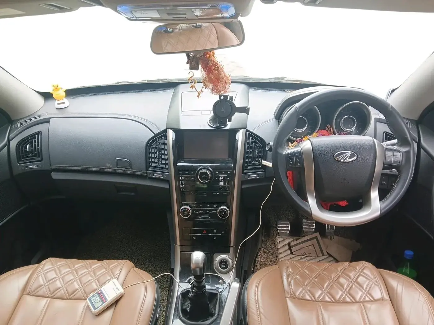 2021 Mahindra XUV500 W11, Diesel, Manual, 29,999 km, interior
