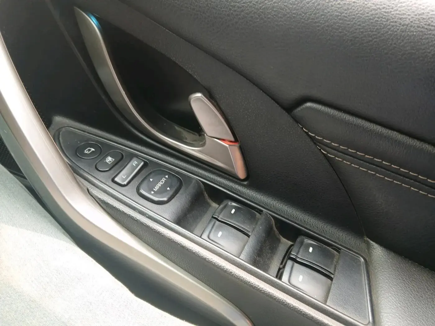 2021 Mahindra XUV500 W11, Diesel, Manual, 29,999 km, interior