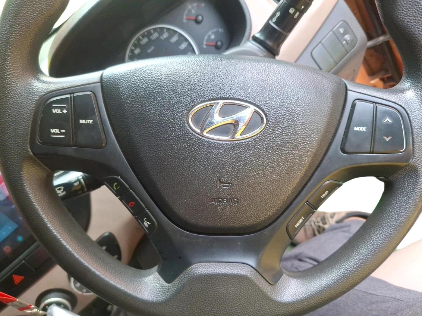 2017 Hyundai Grand i10 SPORTZ (O) 1.2 KAPPA VTVT, Petrol, Manual, 11,146 km, interior