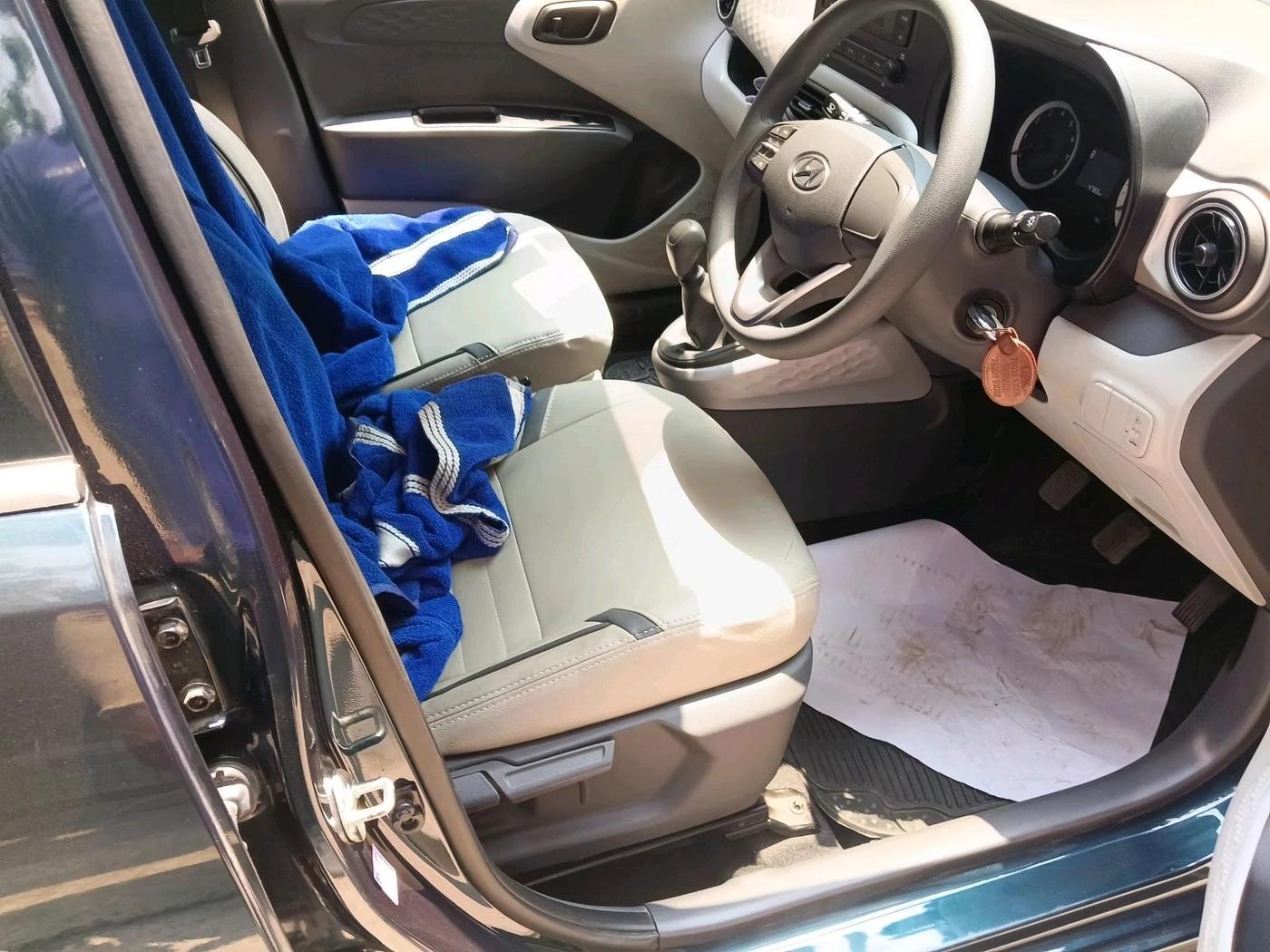 2022 Hyundai GRAND I10 NIOS MAGNA 1.2 KAPPA VTVT, Petrol, Manual, 4,785 km, interior