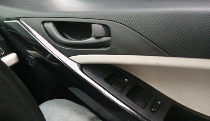 2025 Tata Curvv Pure Plus S 1.2 Petrol 6MT, Petrol, Manual, 10,107 km, interior