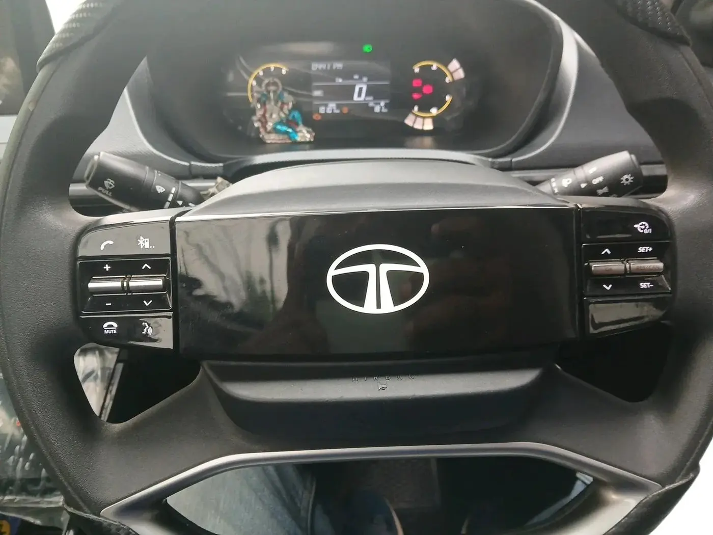 2025 Tata Curvv Pure Plus S 1.2 Petrol 6MT, Petrol, Manual, 10,107 km, interior