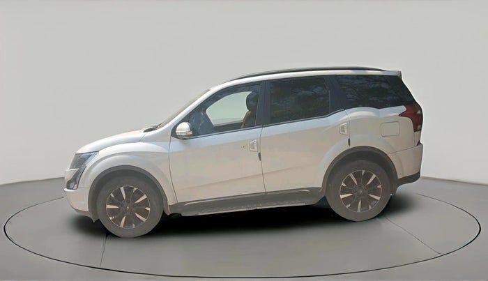 2021 Mahindra XUV500 W11, Diesel, Manual, 64,808 km, exterior