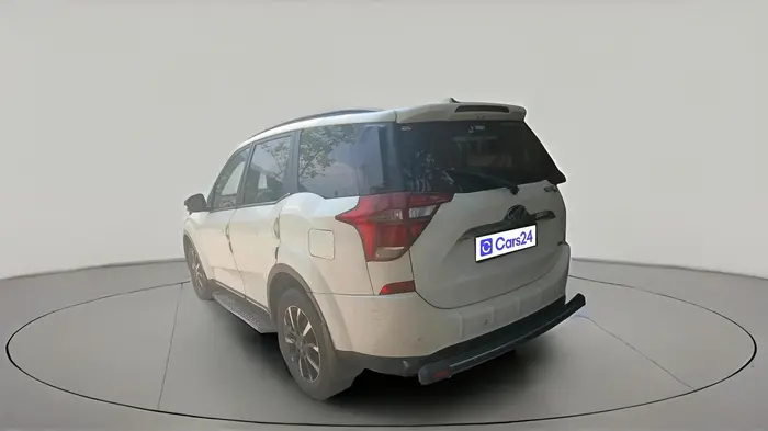 2021 Mahindra XUV500 W11, Diesel, Manual, 64,808 km, exterior