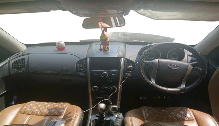 2021 Mahindra XUV500 W11, Diesel, Manual, 64,808 km, interior