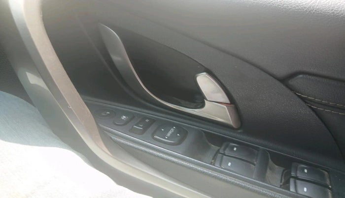 2021 Mahindra XUV500 W11, Diesel, Manual, 64,808 km, interior