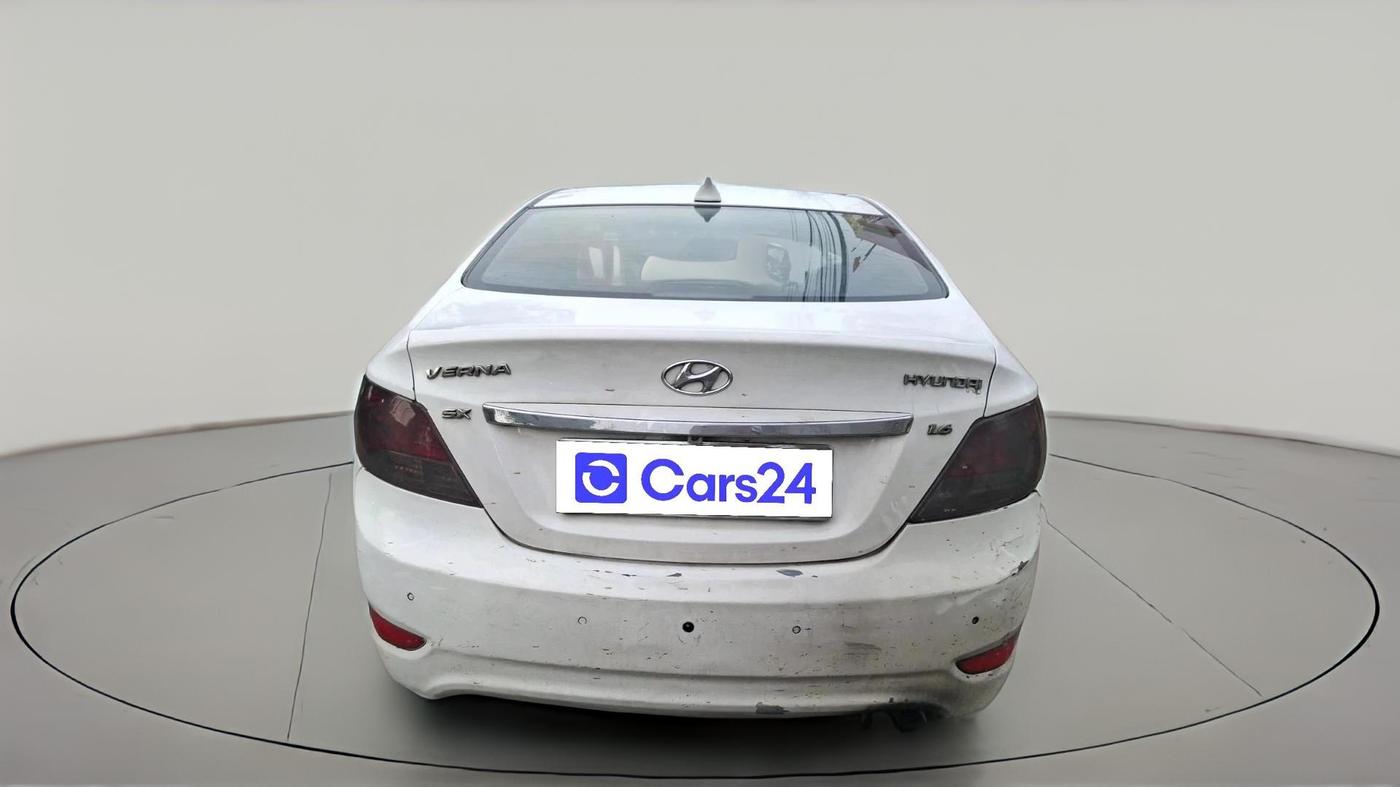 2011 Hyundai Verna FLUIDIC 1.6 CRDI SX, Diesel, Manual, 1,10,332 km, exterior