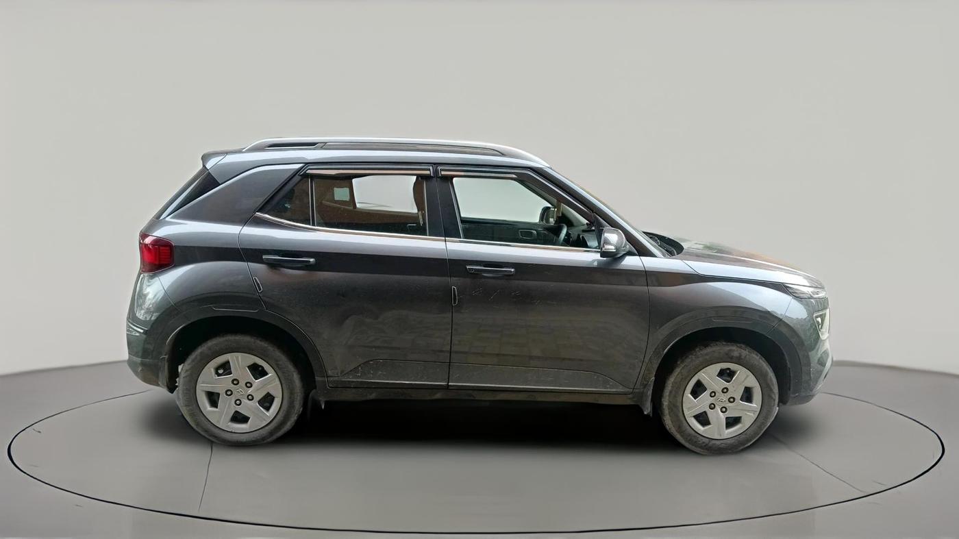 2021 Hyundai VENUE S+ 1.2, Petrol, Manual, 47,021 km, exterior