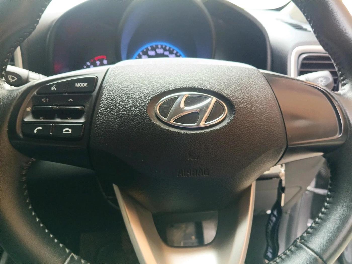 2021 Hyundai VENUE S+ 1.2, Petrol, Manual, 47,021 km, interior