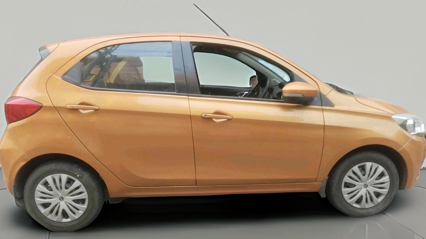 2017 Tata Tiago XZ PETROL, Petrol, Manual, 77,635 km, exterior