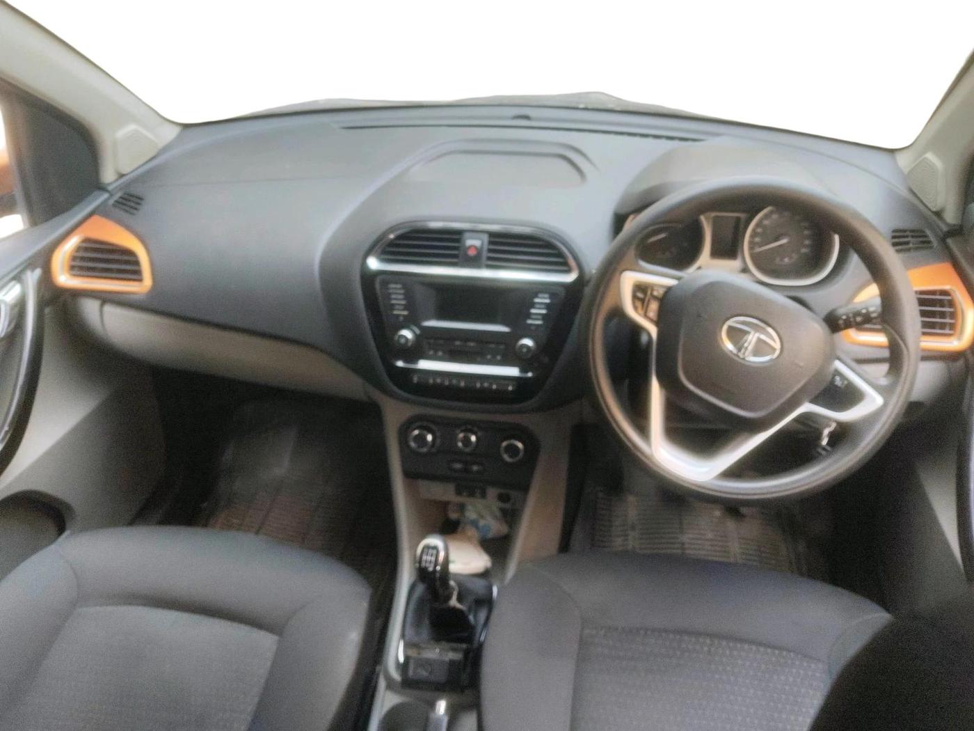 2017 Tata Tiago XZ PETROL, Petrol, Manual, 77,635 km, interior