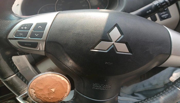 2015 Mitsubishi Pajero Sport 2.5 MT 4X4, Diesel, Manual, 89,295 km, interior