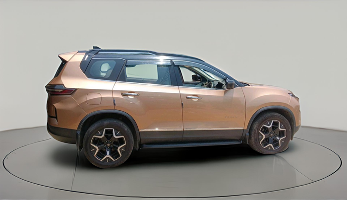 2024 Tata Safari ACCOMPLISHED PLUS 6 STR DUAL TONE AT, Diesel, Automatic, 10,912 km, exterior