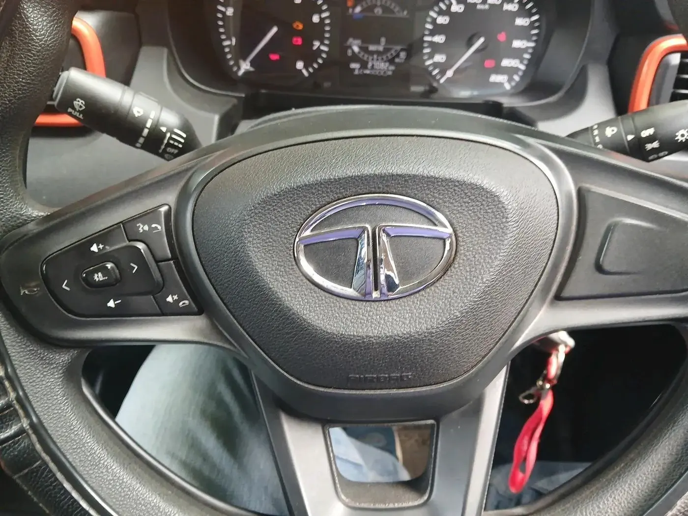 2022 Tata PUNCH ADVENTURE MT, Petrol, Manual, 27,082 km, interior