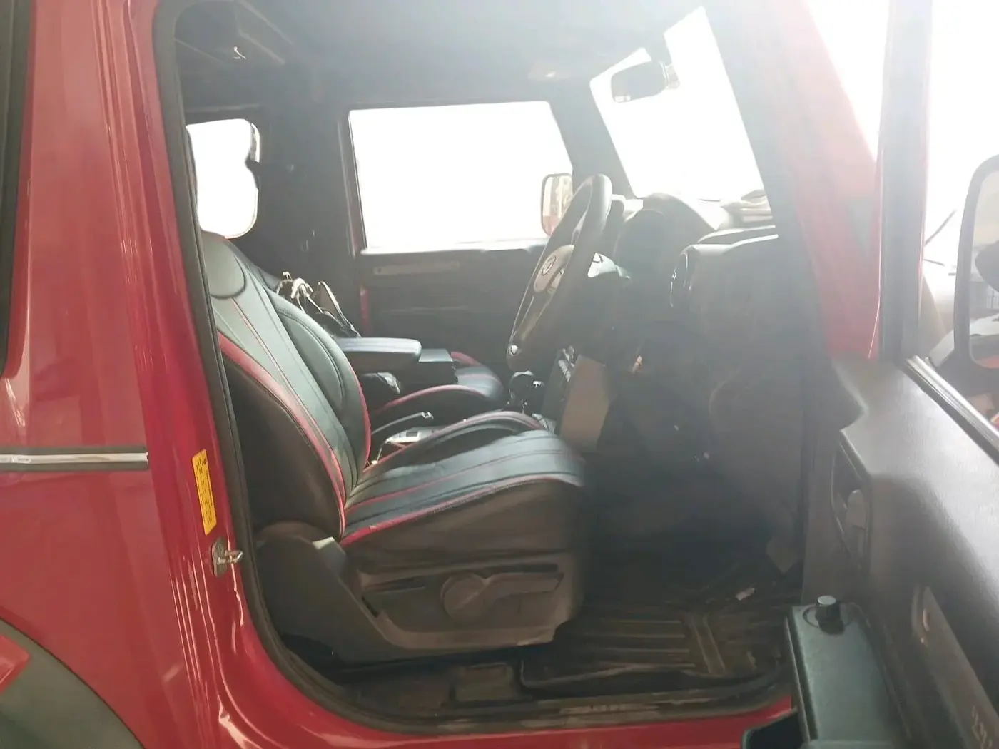 2022 Mahindra Thar LX  P 4WD AT CONVERTIBLE, Petrol, Automatic, 18,175 km, interior
