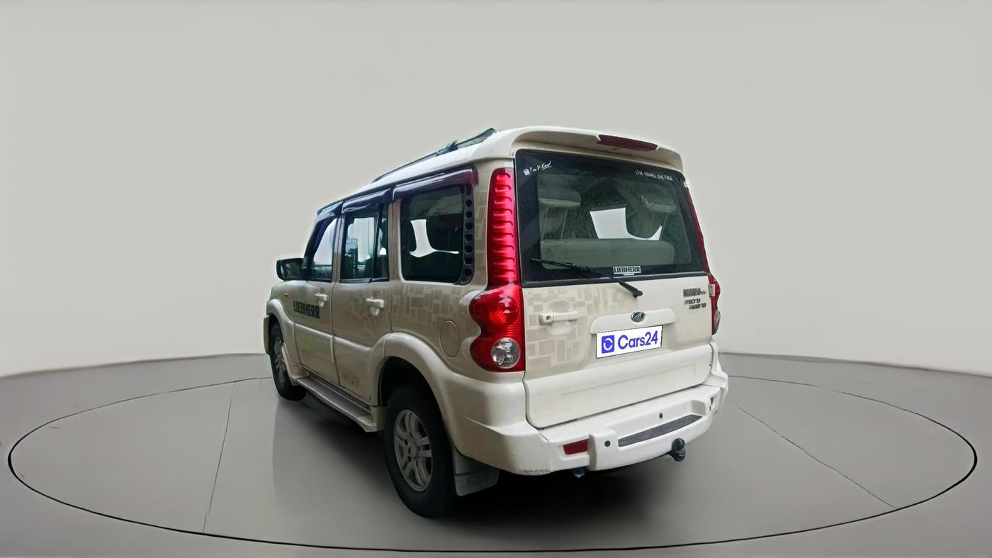 2011 Mahindra Scorpio VLX 2WD AIRBAG, Diesel, Manual, 1,92,900 km, exterior