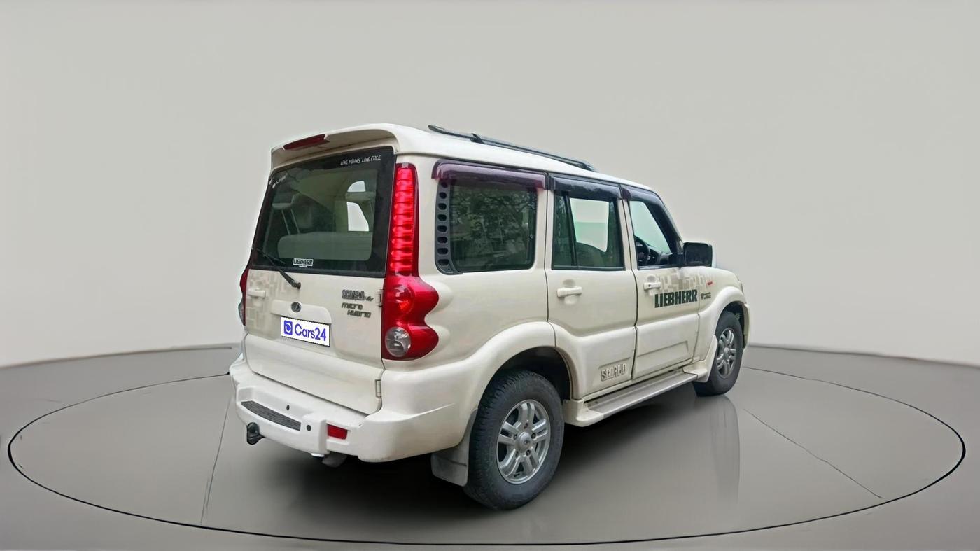 2011 Mahindra Scorpio VLX 2WD AIRBAG, Diesel, Manual, 1,92,900 km, exterior
