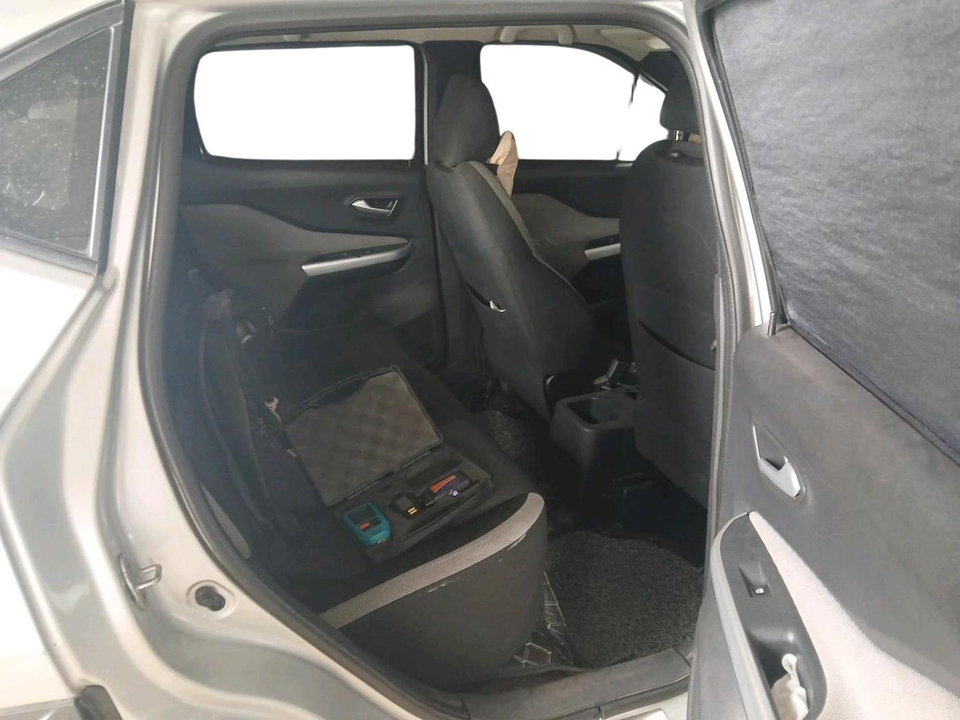 2021 Nissan MAGNITE XV MT, Petrol, Manual, 32,956 km, interior