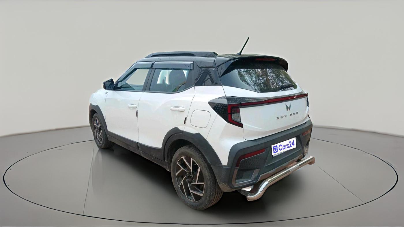 2025 Mahindra XUV 3XO AX7 1.2 TGDi AT, Petrol, Automatic, 16,753 km, exterior