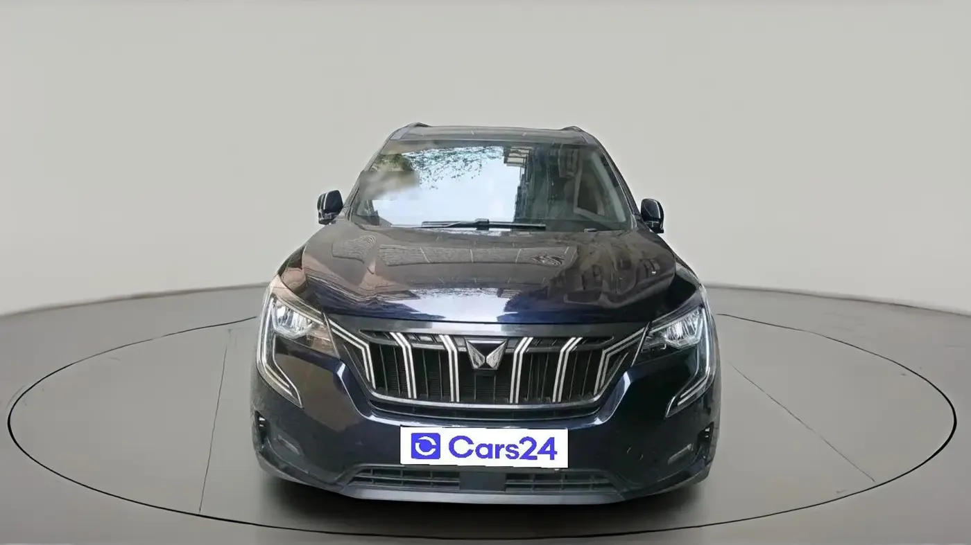 2022 Mahindra XUV700 AX 5 P MT 7 STR, Petrol, Manual, 28,499 km, exterior