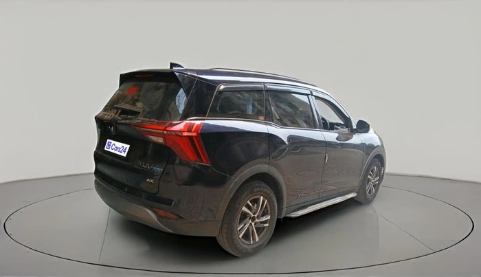 2022 Mahindra XUV700 AX 5 P MT 7 STR, Petrol, Manual, 28,499 km, exterior