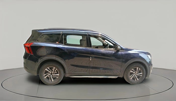 2022 Mahindra XUV700 AX 5 P MT 7 STR, Petrol, Manual, 28,499 km, exterior