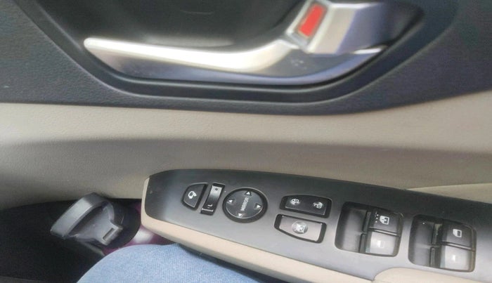 2019 Hyundai Verna 1.6 VTVT SX, Petrol, Manual, 54,594 km, interior