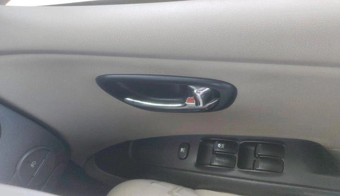 2015 Hyundai i10 SPORTZ 1.1, Petrol, Manual, 43,580 km, interior